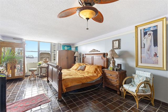 1800 NE 114th St 1505, Miami, FL 33181