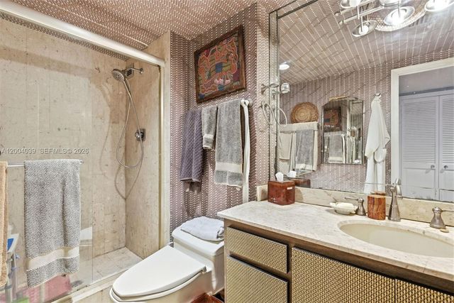 1800 NE 114th St 1505, Miami, FL 33181