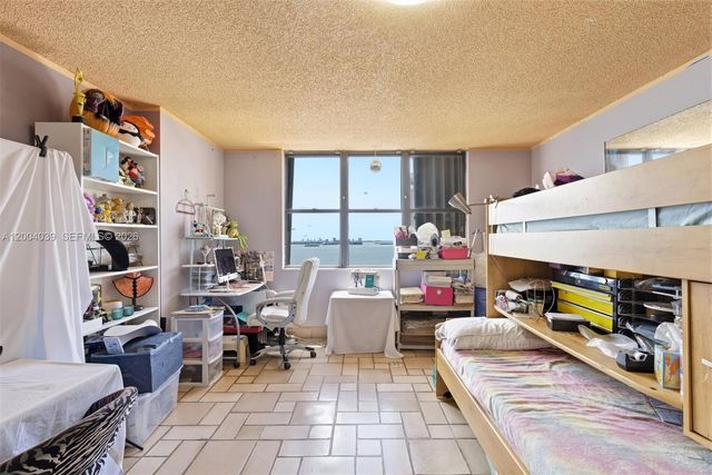 1800 NE 114th St 1505, Miami, FL 33181