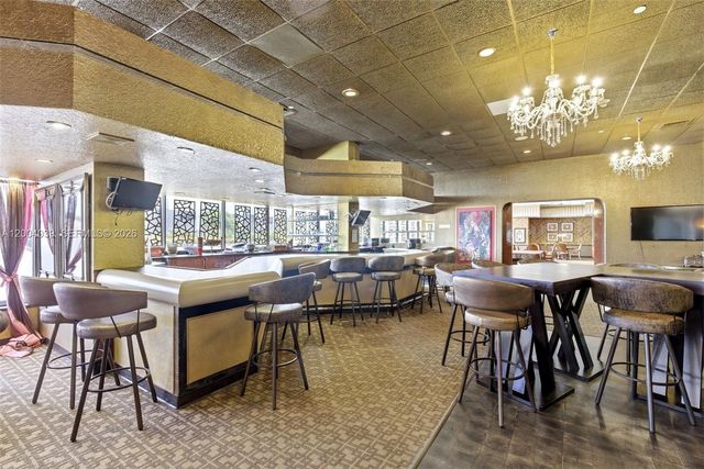 1800 NE 114th St 1505, Miami, FL 33181