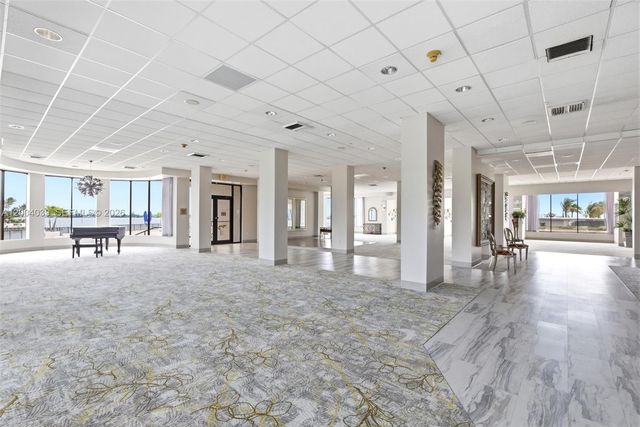 1800 NE 114th St 1505, Miami, FL 33181