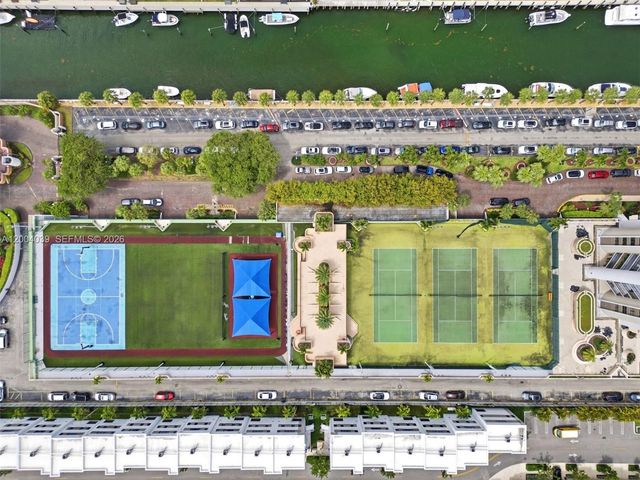 1800 NE 114th St 1505, Miami, FL 33181