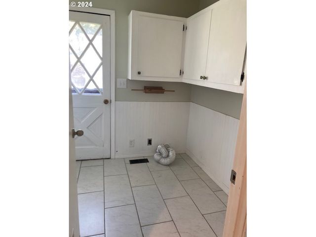 324 EDGEWOOD Dr, Canyon City, OR 97820