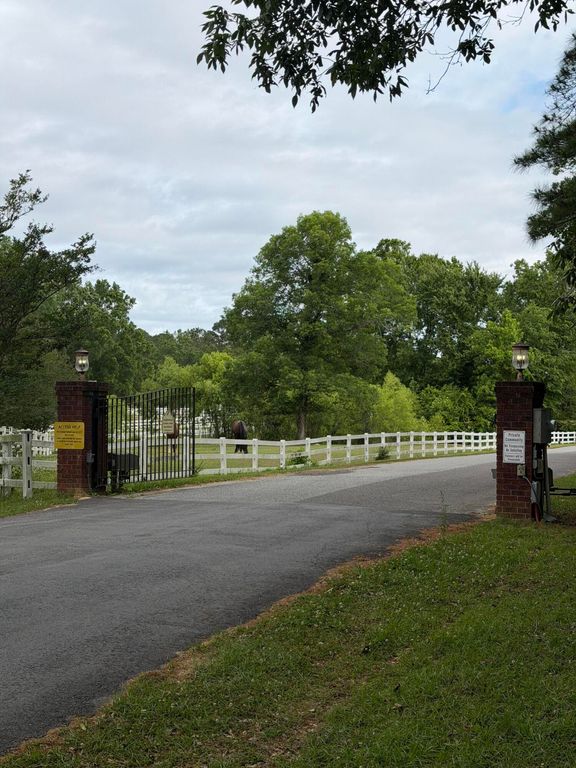 200 Yearling Drive, Summerville, SC 29486