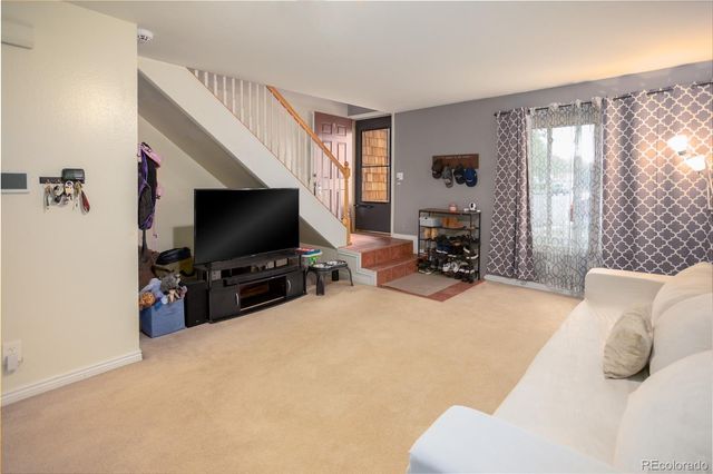 1312 S Carson Way, Aurora, CO 80012