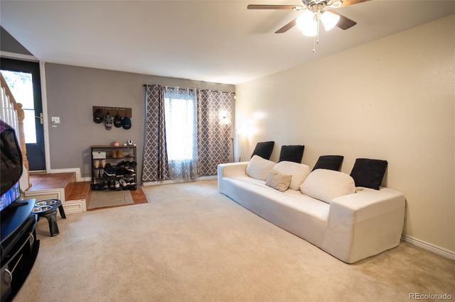 1312 S Carson Way, Aurora, CO 80012