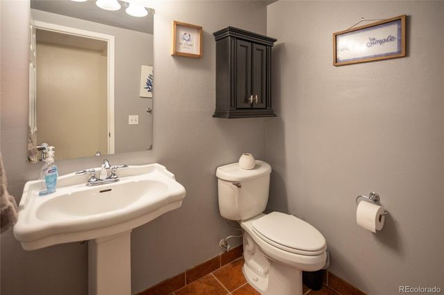 1312 S Carson Way, Aurora, CO 80012