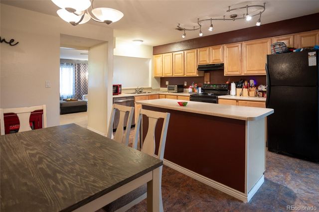 1312 S Carson Way, Aurora, CO 80012