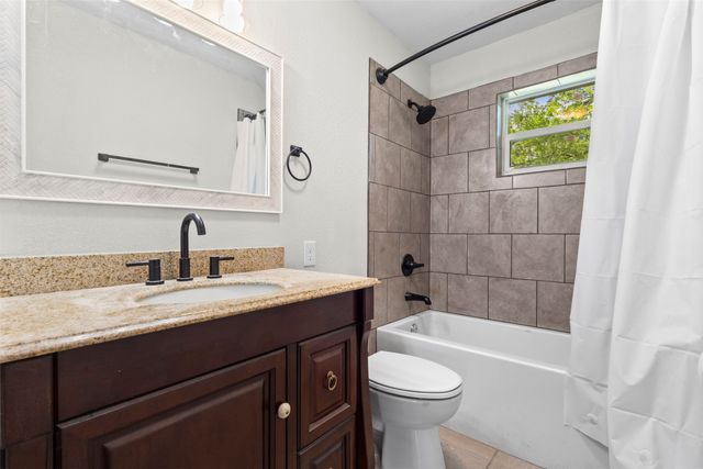 205 April Street, Bowie, TX 76230