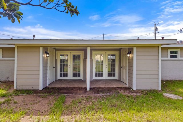 205 April Street, Bowie, TX 76230