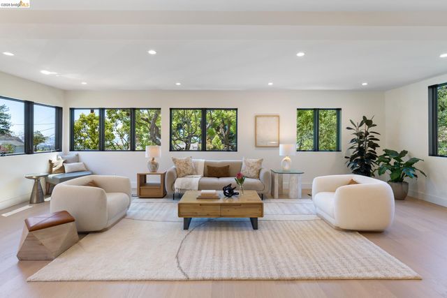 1409 Scenic Ave, Berkeley, CA 94708