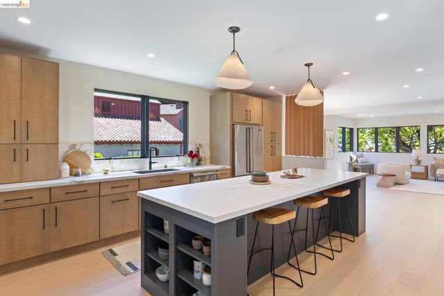 1409 Scenic Ave, Berkeley, CA 94708