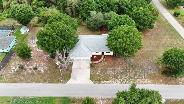 303 E Waterway Avenue NW, Lake Placid, FL 33852