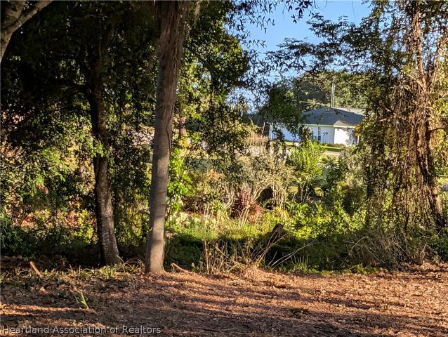 303 E Waterway Avenue NW, Lake Placid, FL 33852
