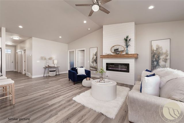 595 Chino CIRCLE, Billings, MT 59105
