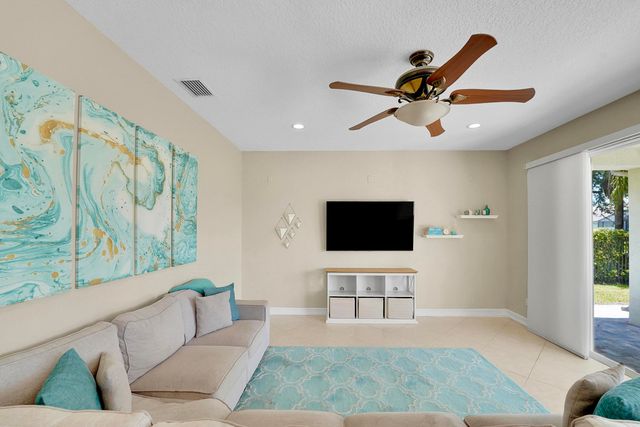 10387 Gentlewood Forest Drive, Boynton Beach, FL 33473