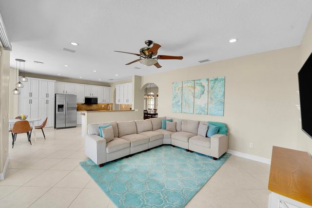 10387 Gentlewood Forest Drive, Boynton Beach, FL 33473