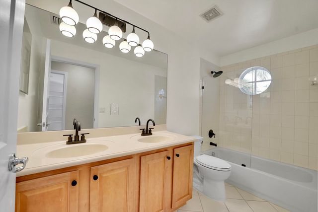 10387 Gentlewood Forest Drive, Boynton Beach, FL 33473