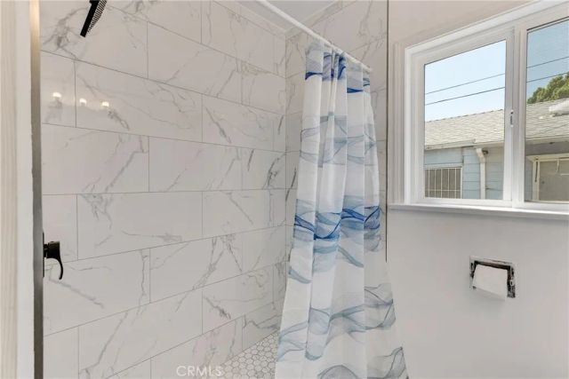 8101 Lemona, Los Angeles, CA 91402