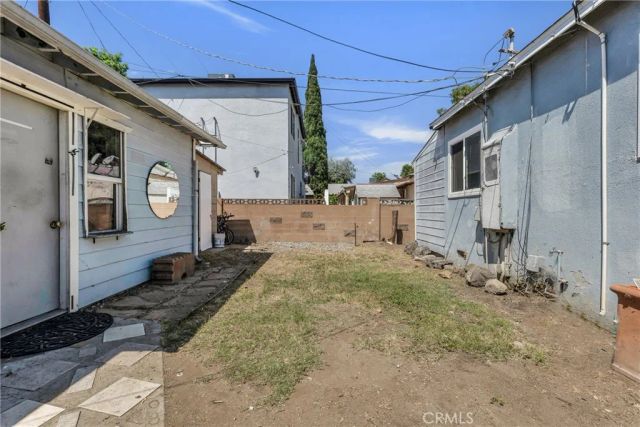 8101 Lemona, Los Angeles, CA 91402