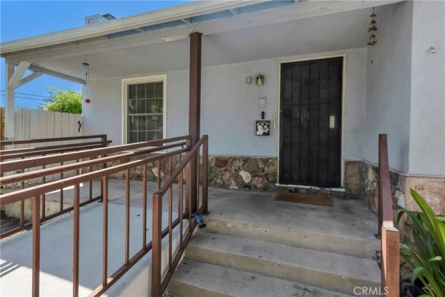 8101 Lemona, Los Angeles, CA 91402