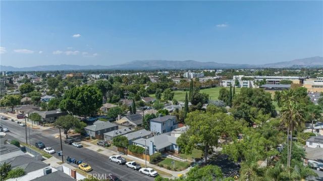 8101 Lemona, Los Angeles, CA 91402