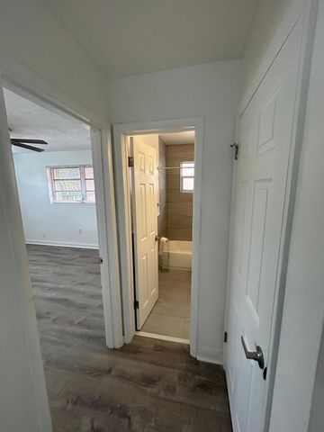 7624 Pembroke Road D, Miramar, FL 33023