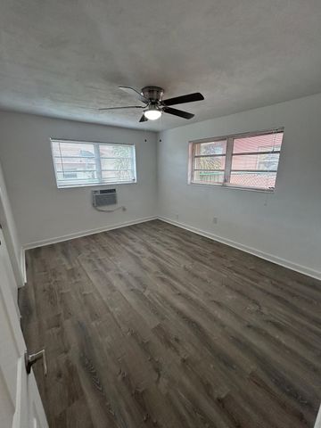 7624 Pembroke Road D, Miramar, FL 33023