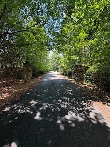 13 Pinnacle Court, Blairsville, GA 30512