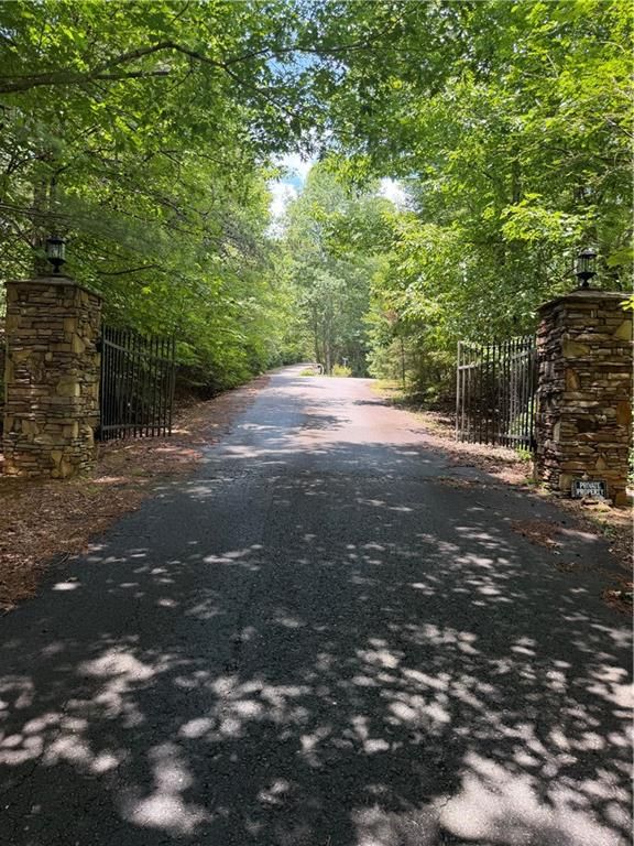 13 Pinnacle Court, Blairsville, GA 30512