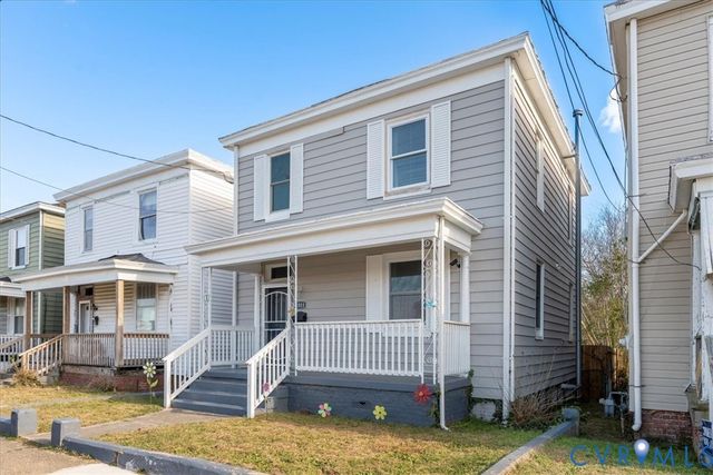 1011 Melville St, Petersburg, VA 23803