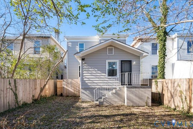 1011 Melville St, Petersburg, VA 23803