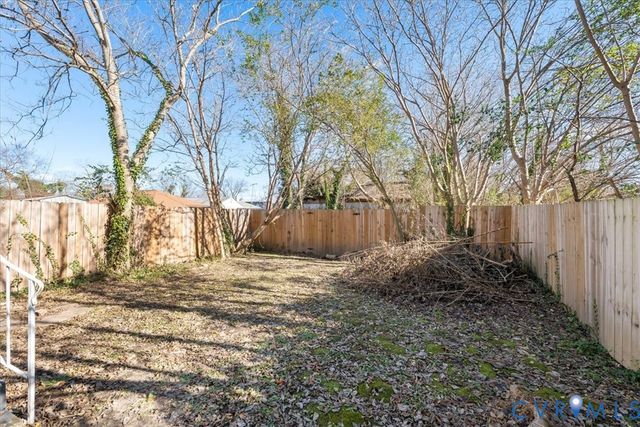 1011 Melville St, Petersburg, VA 23803