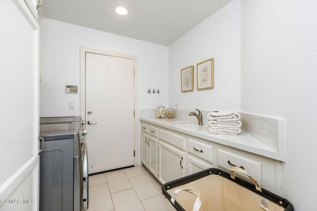 2733 Rocky Point Court, Thousand Oaks, CA 91362