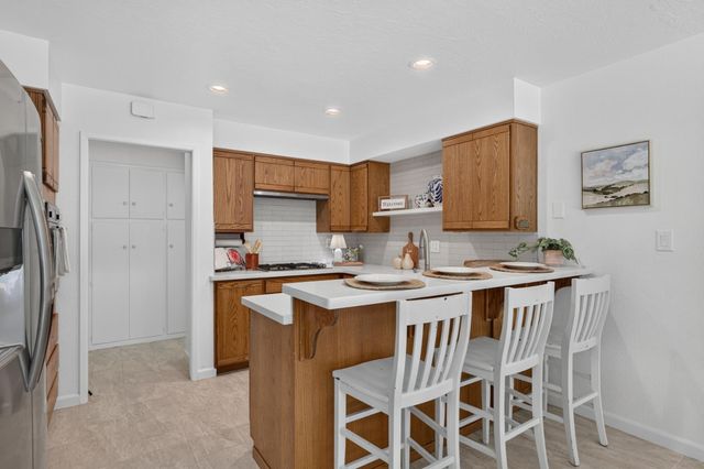 8161 Toyon Ave, Fair Oaks, CA 95628
