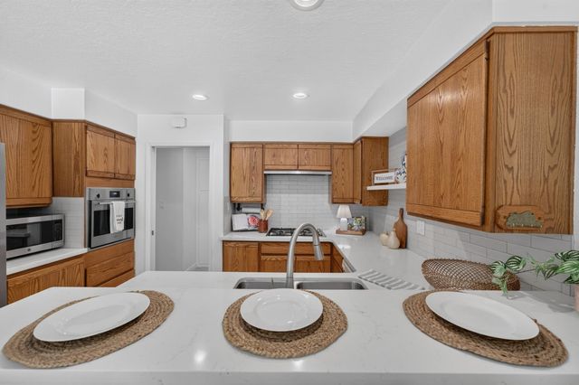 8161 Toyon Ave, Fair Oaks, CA 95628
