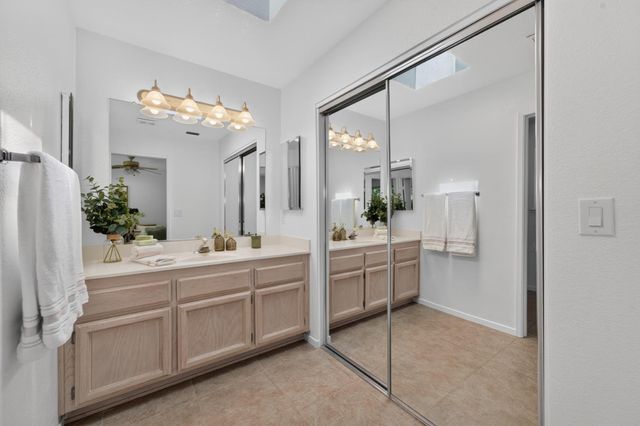 8161 Toyon Ave, Fair Oaks, CA 95628