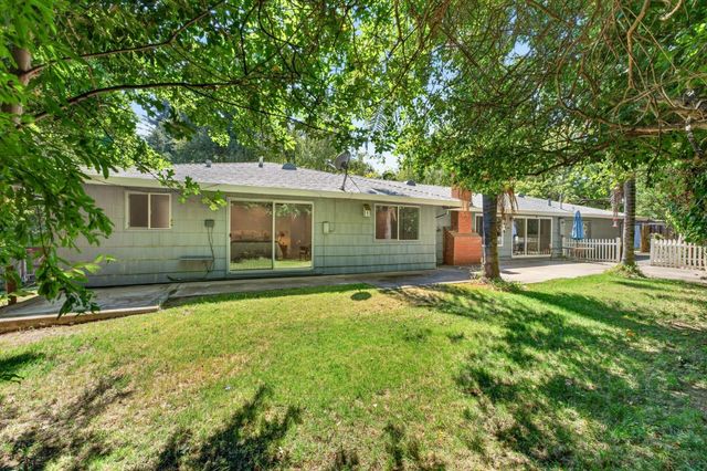 8161 Toyon Ave, Fair Oaks, CA 95628