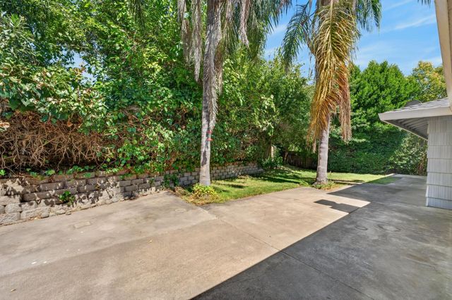 8161 Toyon Ave, Fair Oaks, CA 95628