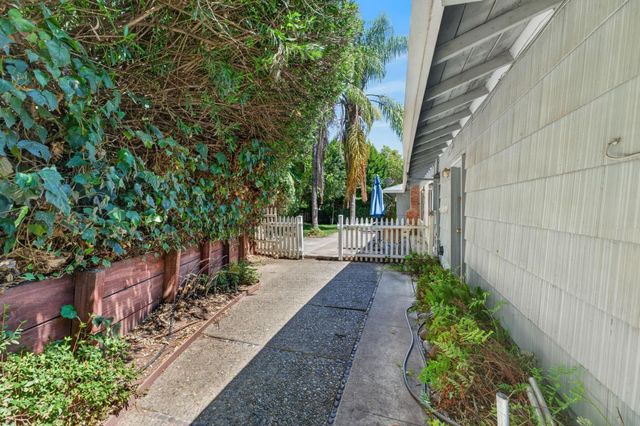 8161 Toyon Ave, Fair Oaks, CA 95628