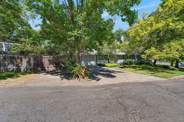 8161 Toyon Ave, Fair Oaks, CA 95628