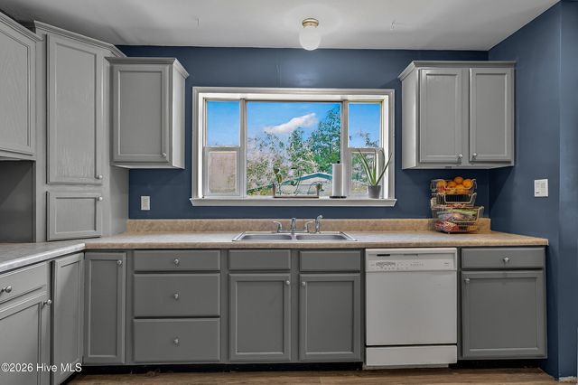 201 Michelle Lane, Maysville, NC 28555