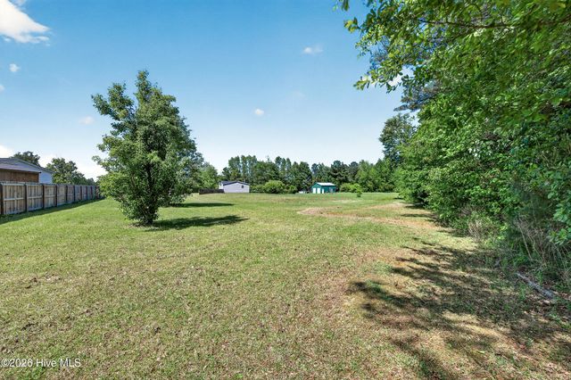 201 Michelle Lane, Maysville, NC 28555