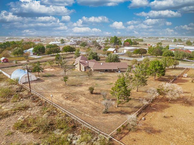 11707 W County Rd 58, Midland, TX 79707