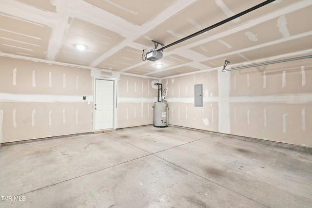 1041 Persimmon Hollow, Greeneville, TN 37745
