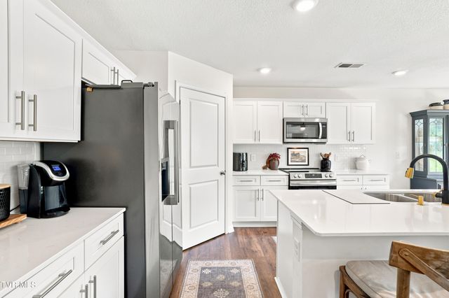 1041 Persimmon Hollow, Greeneville, TN 37745