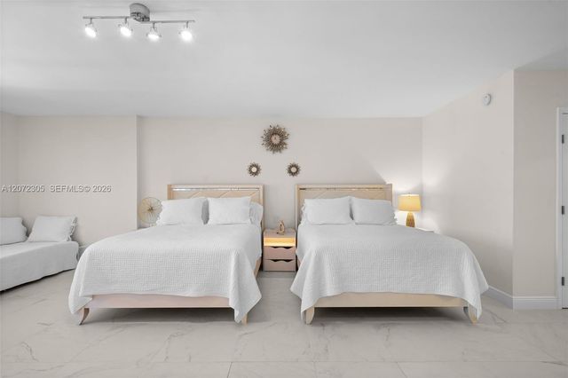 2301 Collins Avenue 1014, Miami Beach, FL 33139