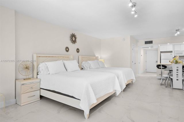 2301 Collins Avenue 1014, Miami Beach, FL 33139