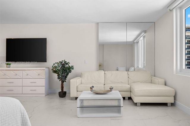 2301 Collins Avenue 1014, Miami Beach, FL 33139