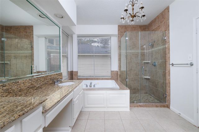 107 N Sunny Slope Circle, The Woodlands, TX 77381